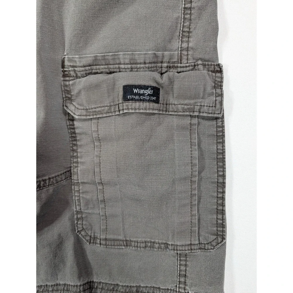 Wrangler Mens Relaxed Fit Cargo Shorts Gray Ripstop Work Casual Size 38